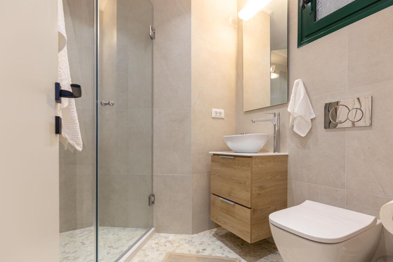 Lola'S Luxury Apartments Liapades Exterior photo